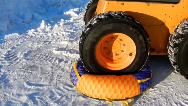 Тюбинг ватрушка V76 выдержал вес трактора! Tubing ватрушка и для детей на зимней снежной горке! смотреть онлайн