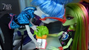 МУЧАЮТ В ШКОЛЕ! Мультик 📚 Учат в школе 🤓 версия Монстров Стоп Моушен Монстер Хай Бига Егоров