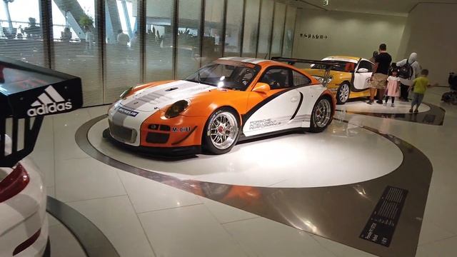 МУЗЕЙ PORSCHE В ШТУТГАРТЕ. НОВЫЙ PORSCHE CAYENNE COUPE 2020 ГОДА. смотреть онлайн