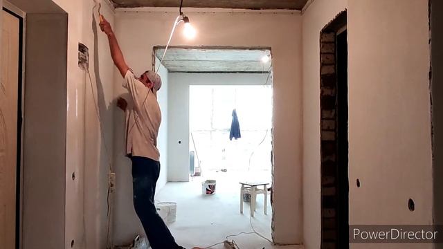 Грунтовка Стен//Как грунтовать стены под обои и покраску валиком// смотреть онлайн