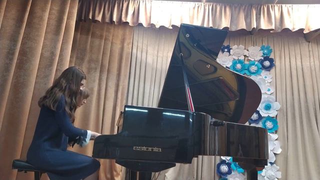 М Мінков Старий рояль смотреть онлайн