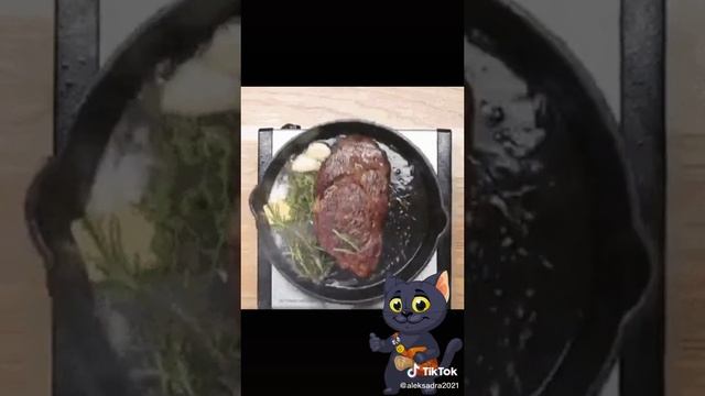 стейк на сковороде средней степени прожарки