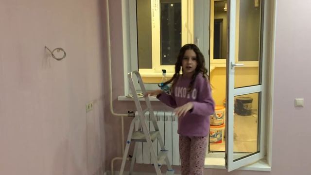 Лиза показывает свою комнату, этого ещё не видели смотреть онлайн