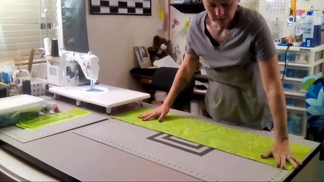 Sewing My Cleopatra Fan Blocks Together смотреть онлайн