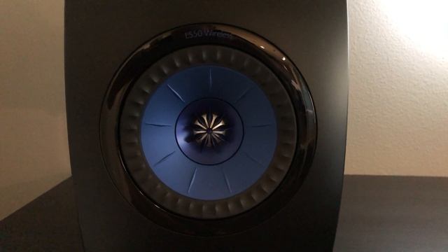 KEF LS50 Wireless Crackle Sound смотреть онлайн