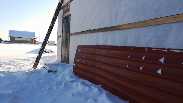 Защищает ли ветровлагозащита от продувания дома? Эксперимент смотреть онлайн