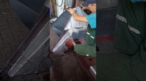 поклейка обшивок кабины мтз 82.1