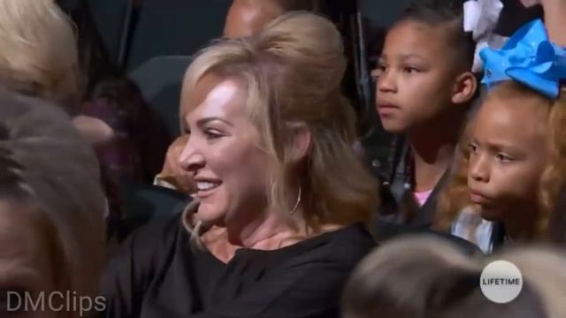 Dance Moms - Awards - (Season 7, Episode 24) смотреть онлайн