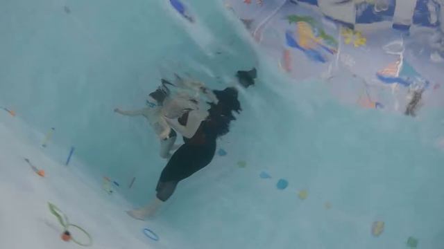 Грудничковое плавание в Москве | Китенок Град #02 смотреть онлайн