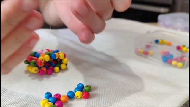 Сумочка из бусин мини. Создание сумочки из деревянных бусин. смотреть онлайн