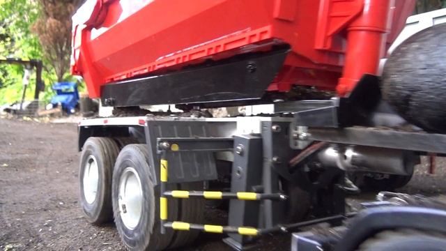 Tamiya Mercedes Gigaspace 6x4 Volvo FH12 & Tipper Trailers смотреть онлайн