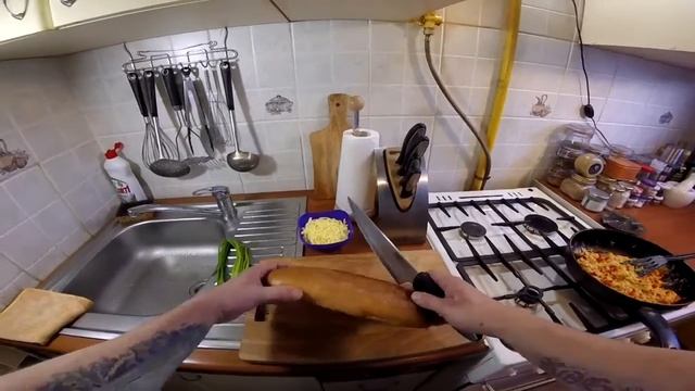 Овощное жаркое в батоне