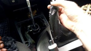 Замена чехла рычага КПП, Geely CK 2.