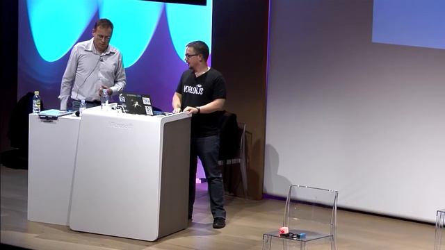 Agile Tour Paris 2015 : "Outiller son processus et rester agile" Julien Corioland Pierre Lagarde смотреть онлайн