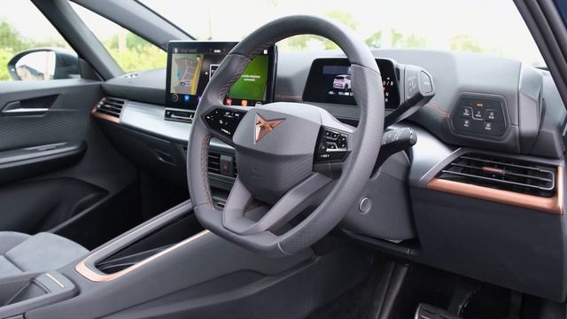 Cupra Born review (2023): Better than the VW ID.3?! | TotallyEV смотреть онлайн