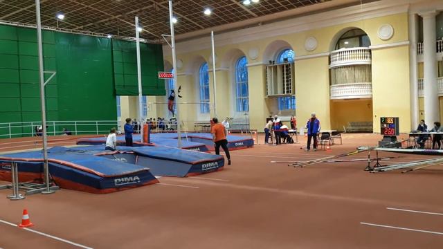 Соревнования в Академии легкой атлетики Санкт-Петербурга - 21.11.2020 (2-й день) смотреть онлайн