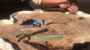 КАК СДЕЛАТЬ СТОЛ ИЗ СПИЛА СВОИМИ РУКАМИ С ЭПОКСИДНОЙ СМОЛОЙ