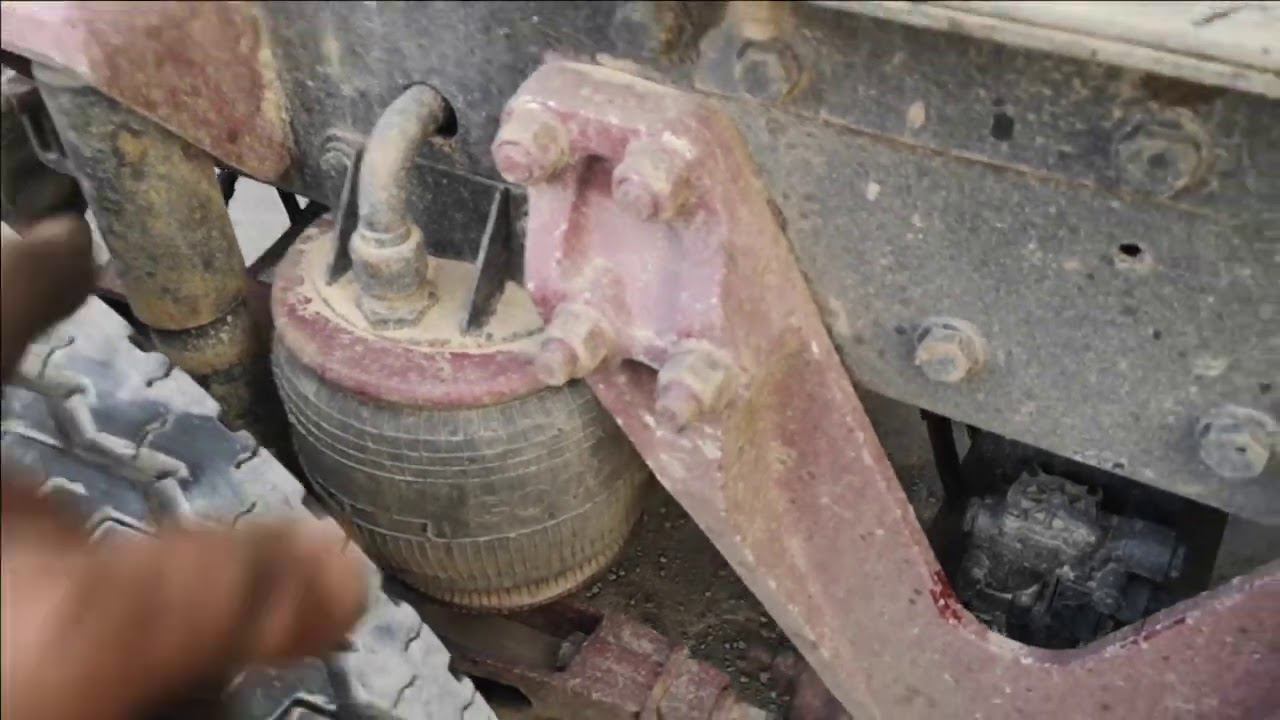 Дальнобой на KW из Кодинска в Новосибирск. Часть 2. И еще небольшие поломки. смотреть онлайн