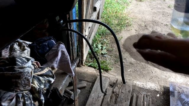 Не поступает бензин в карбюратор на скутере _ вакуумный клапан _ не течёт бензин.mp4 смотреть онлайн