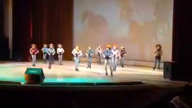 Зажигательный танец ! смотреть онлайн