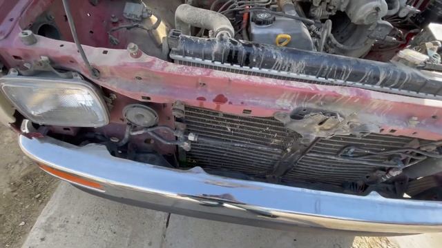 Toyota Tacoma Radiator/core support removal смотреть онлайн