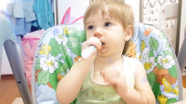 Дети рисуют . Учимся рисовать фломастерами ( съедобные ) ♥ смотреть онлайн