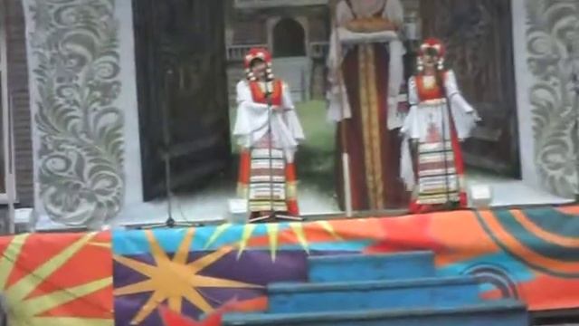 Лариса Тимошенко и вокальная группа "Горница" смотреть онлайн