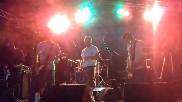 Curved - Live Together, Die Alone смотреть онлайн