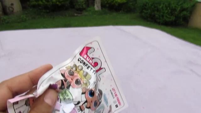 LOL Surprise Bootleg Blind Bag | FAKE L.O.L. Surprise Blind Bag | Toy Review смотреть онлайн