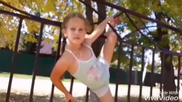 Вот и наш клип.Мы его снимали 3 дня.подписываемся. смотреть онлайн