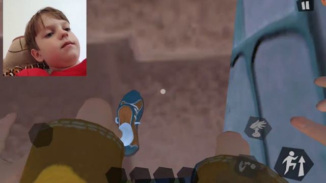 Саша продолжает искать ключи в игре Привет Сосед и снимает 2 часть, несмотря на то, что заболел