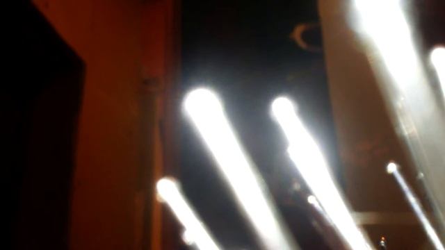 Салют в доме смотреть онлайн