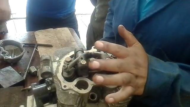 Motor Lifan 125 Calibracion (5) смотреть онлайн