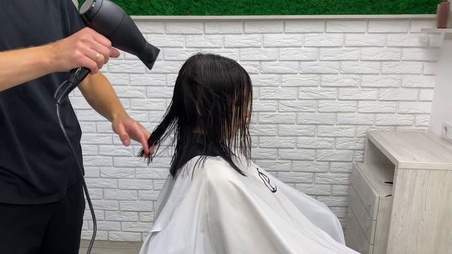 Стрижка на среднюю длину. Популярная женская стрижка смотреть онлайн