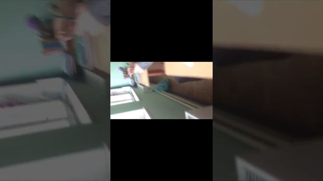 Удар головой об стенку на уроке смотреть онлайн