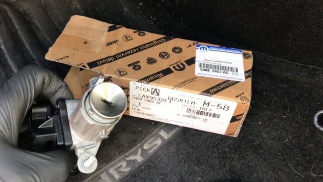 How To: Replace The Ignition Switch On A 2005-2010 Chrysler 300 смотреть онлайн