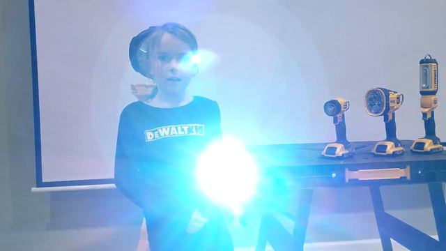 DeLIGHTFUL DeWALT LIGHTS!!! смотреть онлайн