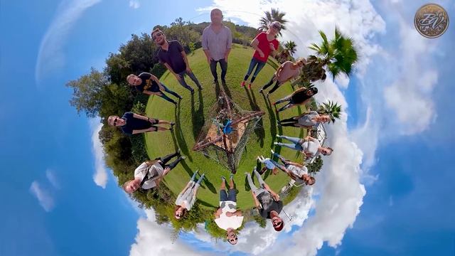 Маленькая планета 360 - корпоративный танец Bona Vista Tour смотреть онлайн