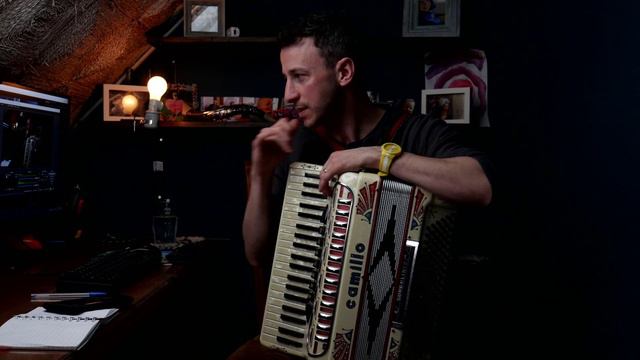 Saturday Morning Accordion Livestream смотреть онлайн