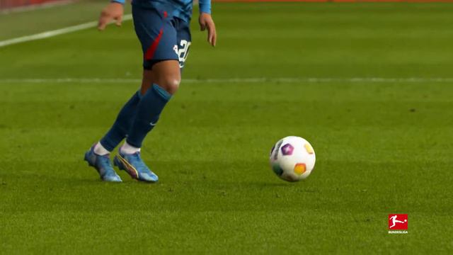 Musiala 🆚 Xavi - Battle of Football Magicians смотреть онлайн