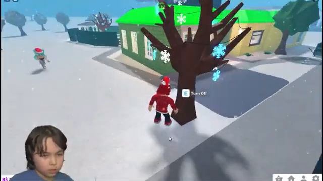УЕХАЛ ЖИТЬ В БЛОКСБУРГ РОБЛОКС Bloxburg Roblox Обзор игры Bloxburg и я ЛЕСОРУБ смотреть онлайн