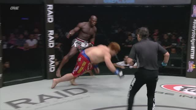 ПРОСТО ЗВЕРЮГА ? Alain Ngalani Is A BEAST! смотреть онлайн