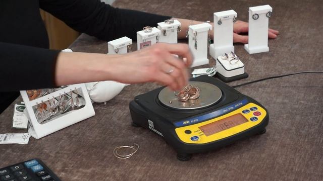 Как обменять СТАРЫЕ украшения на НОВЫЕ? смотреть онлайн