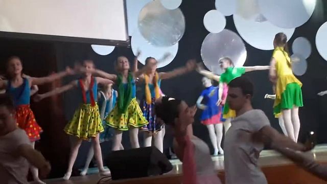 Подари улыбку миру Смоленские задоринки смотреть онлайн