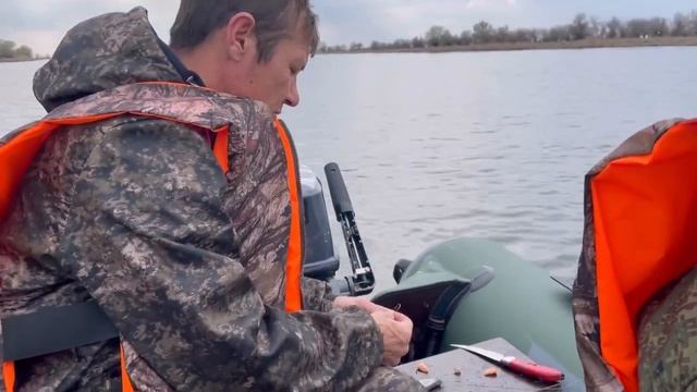 РЫБАЛКА В АСТРАХАНИ. НАЧАЛО ВЕСЕННЕГО СЕЗОНА 2022 (ДЕНЬ ПЕРВЫЙ). смотреть онлайн