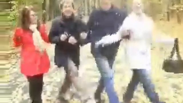 Танцы под листопадом смотреть онлайн