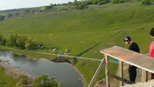 Тарзанка в Воронеже высота 150 и длинной 250 метров, первый прыжок, жесть! смотреть онлайн