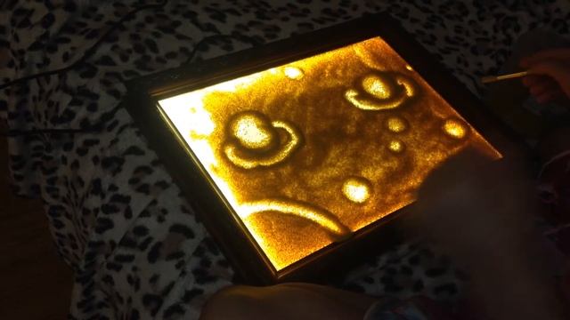 Рисуем космос на песке. смотреть онлайн