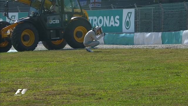 Lewis Hamilton's Engine Fails | Malaysian Grand Prix 2016 смотреть онлайн