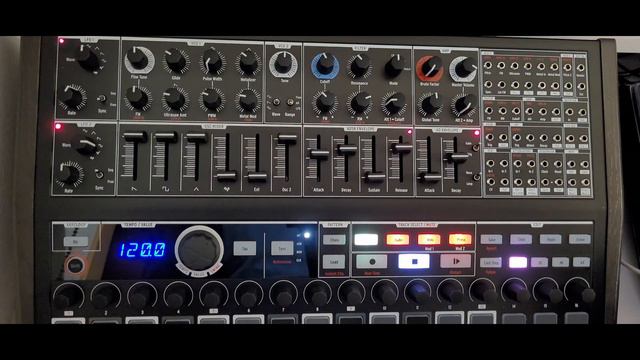 Arturia Minibrute 2S Noir | Unboxing | First Patches | No Talking